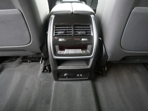 Used 2026 BMW X7 xDrive40i image 17