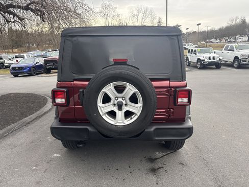 Used 2022 Jeep Wrangler Sport S image 4