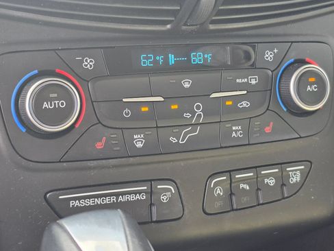 Used 2018 Ford Escape Titanium AWD/4WD image 20