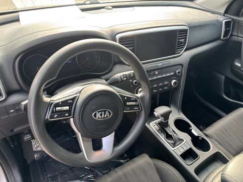 Used 2021 Kia Sportage LX FWD image 15