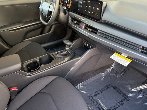 New 2026 Kia K4 FWD image 12