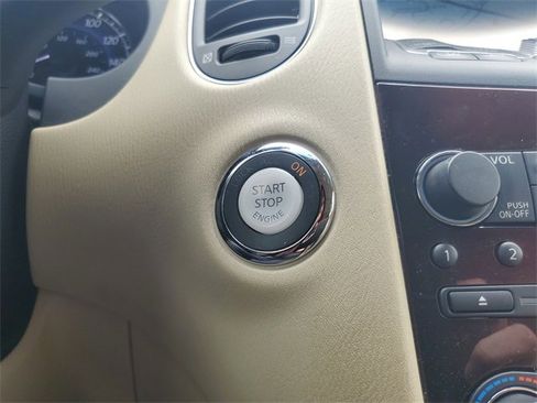 Used 2017 INFINITI QX50 2WD w/ Technology Package image 27