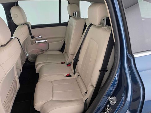 Used 2021 Mercedes-Benz GLB 250 image 17
