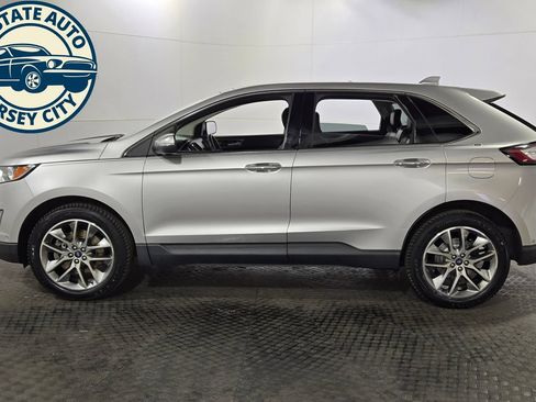 Used 2018 Ford Edge Titanium w/ Equipment Group 302A AWD/4WD image 4