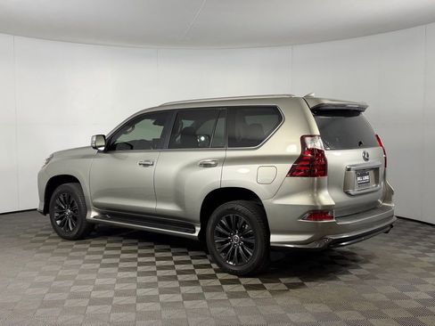 Used 2022 Lexus GX 460 Luxury w/ Sport Design Package image 9