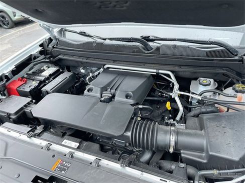 Certified 2025 Chevrolet Colorado ZR2 w/ Technology Package image 30