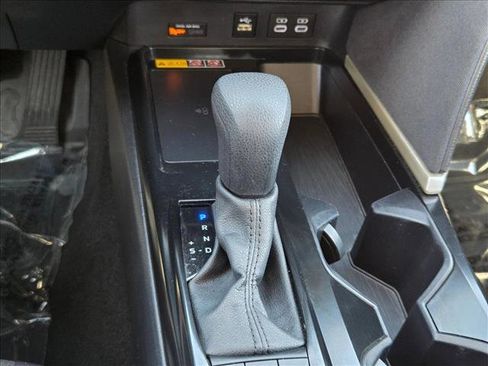 Used 2025 Toyota Camry LE image 13