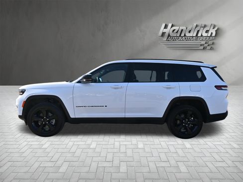 Used 2025 Jeep Grand Cherokee L Limited w/ Luxury Tech Group II AWD/4WD image 7