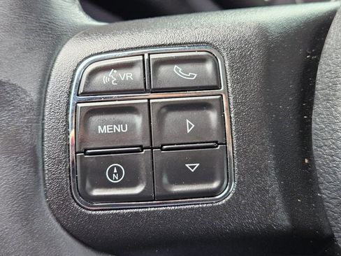 Used 2018 Jeep Wrangler Unlimited Sahara w/ Connectivity Group image 22