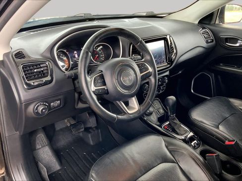 Used 2018 Jeep Compass Limited w/ Navigation Group AWD/4WD image 17