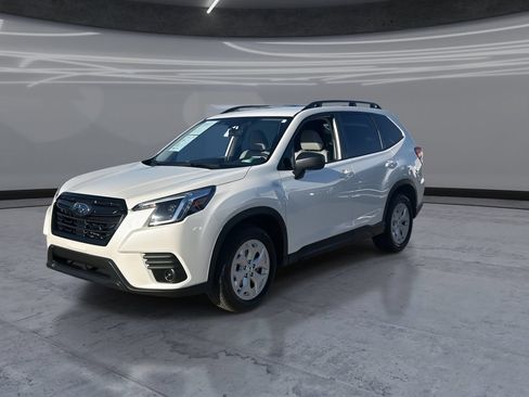 Used 2024 Subaru Forester AWD/4WD image 3