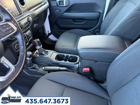 Used 2023 Jeep Wrangler Unlimited Sahara w/ Cold Weather Group AWD/4WD image 25