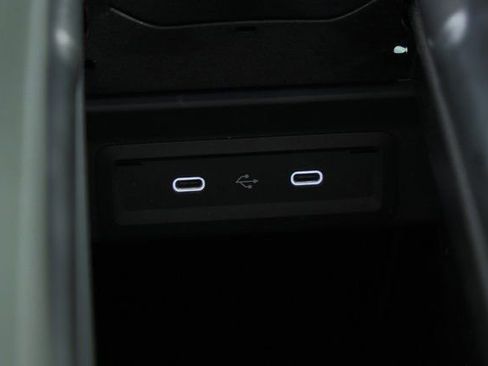 Used 2024 Mercedes-Benz GLB 250 image 26