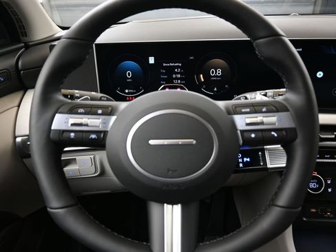 New 2026 Hyundai Tucson Limited image 25