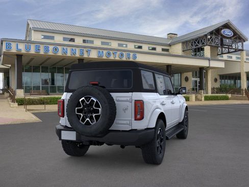 New 2025 Ford Bronco Outer Banks image 8