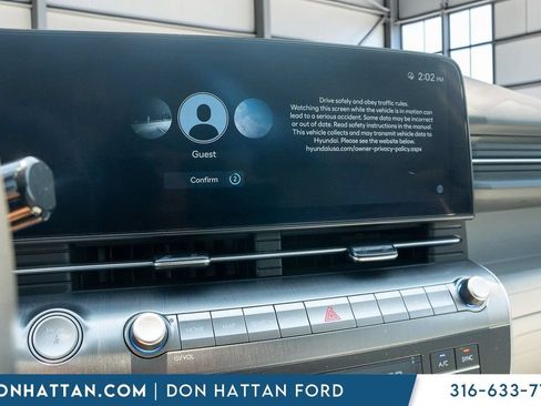 Used 2025 Hyundai Kona SEL FWD image 7