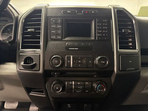 Used 2017 Ford F150 XLT RWD image 21