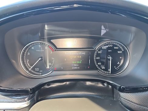 Used 2024 Cadillac XT5 Premium Luxury FWD image 9