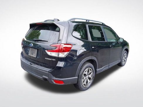 Used 2020 Subaru Forester Premium AWD/4WD image 8