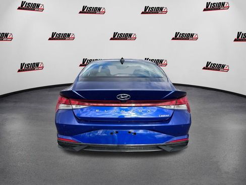 Certified 2023 Hyundai Elantra Limited w/ Preferred Accessory Package image 6