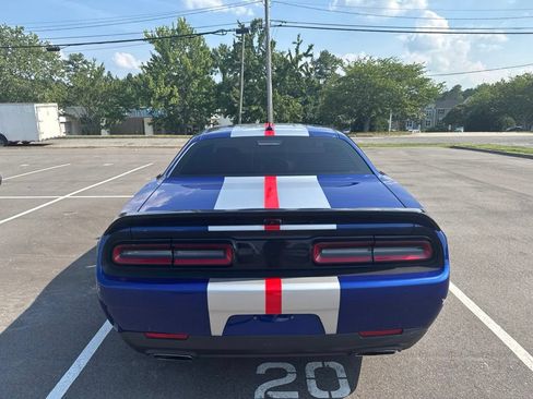 Used 2021 Dodge Challenger R/T Scat Pack RWD image 10