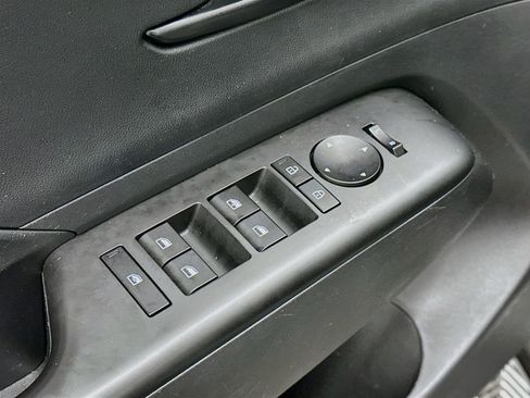 Used 2025 Hyundai Kona SEL AWD/4WD image 15