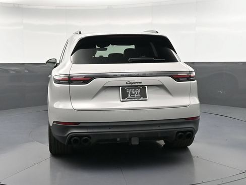 Certified 2023 Porsche Cayenne AWD/4WD image 7