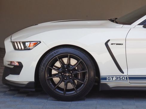 Used 2020 Ford Mustang Shelby GT350 w/ Technology Package RWD image 15