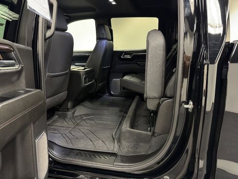 Used 2024 Chevrolet Silverado 1500 High Country w/ High Country Premium Package AWD/4WD image 15