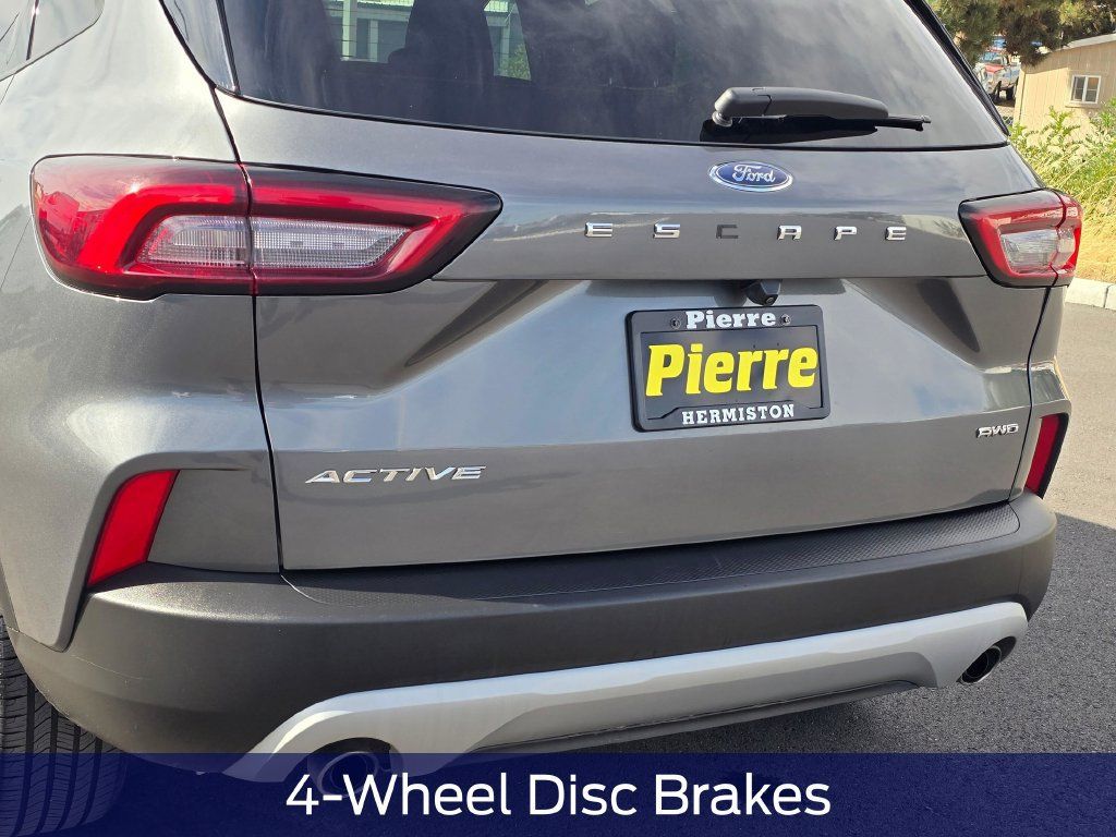 Used 2025 Ford Escape Active AWD/4WD image 8