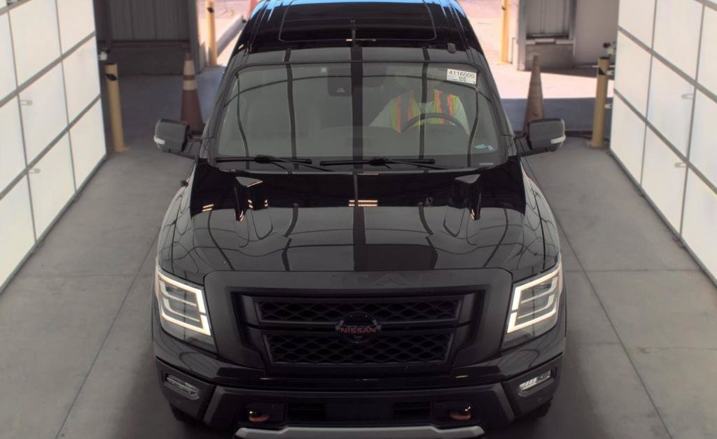 Used 2021 Nissan Titan PRO-4X w/ Pro-4x Convenience Package AWD/4WD image 2