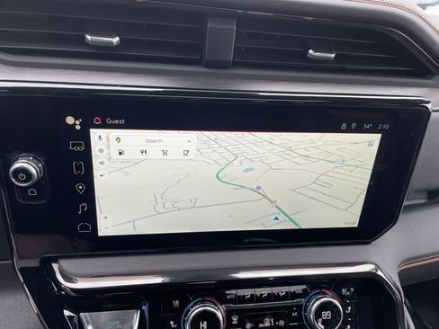 Used 2025 GMC Sierra 1500 AT4 w/ AT4 Premium Package image 12