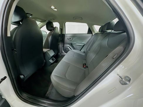 Used 2025 Kia K4 LXS image 27