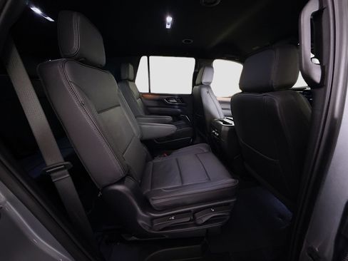 Used 2025 GMC Yukon Denali AWD/4WD image 27