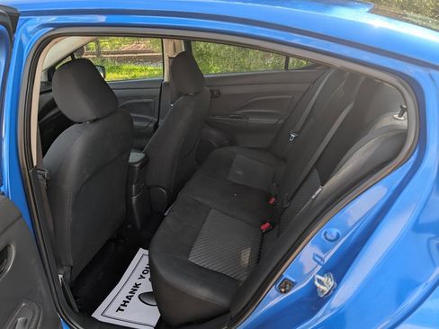 Used 2020 Nissan Versa S FWD image 4