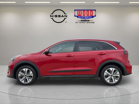 Used 2022 Kia Niro EX w/ Cold Weather Package FWD image 5