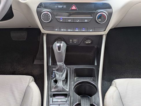 Used 2019 Hyundai Tucson Value FWD image 21
