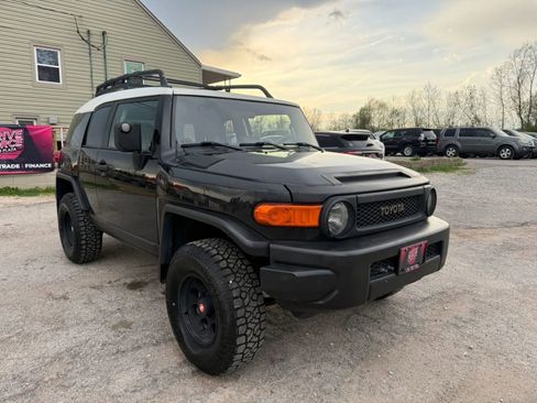 Used 2007 Toyota FJ Cruiser 4WD image 3