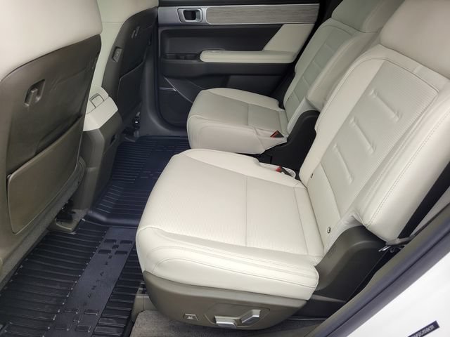 Used 2025 Hyundai Santa Fe Calligraphy AWD/4WD image 15