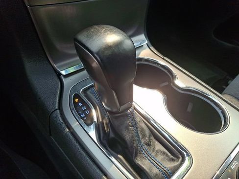 Used 2018 Jeep Grand Cherokee Laredo AWD/4WD image 15