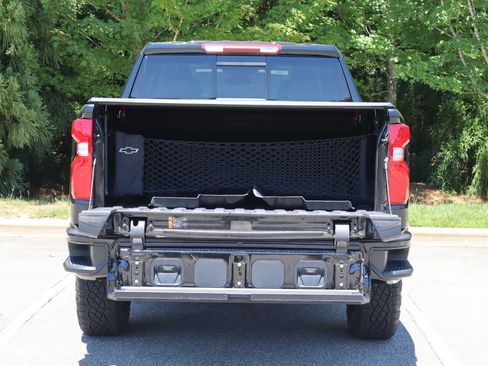 Used 2025 Chevrolet Silverado 1500 LT Trail Boss w/ Convenience Package II AWD/4WD image 39