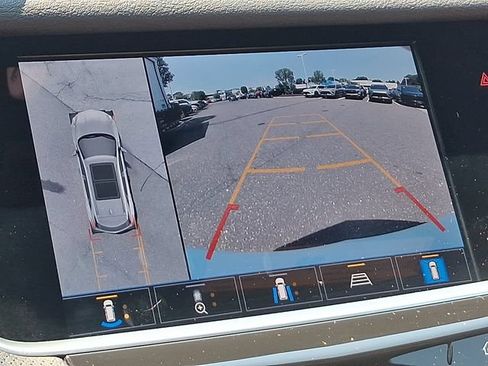 Certified 2024 Cadillac XT5 Premium Luxury w/ Technology Package AWD/4WD image 18