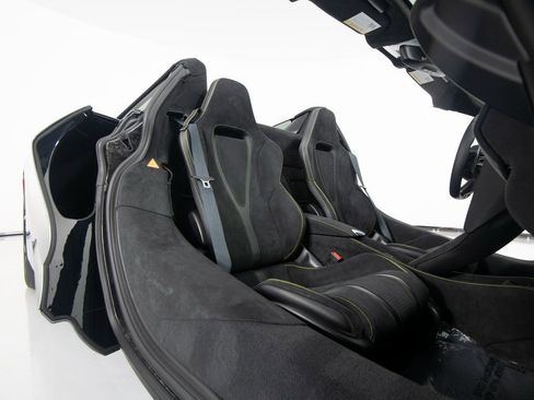 New 2026 McLaren 750S Performance image 33