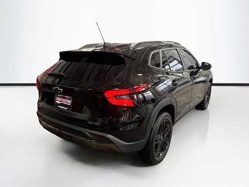 Used 2024 Chevrolet Trax ACTIV w/ Sunroof Package image 6