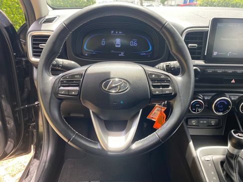 Certified 2023 Hyundai Venue SEL FWD image 14