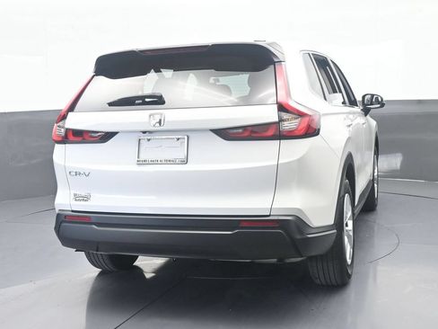 Used 2025 Honda CR-V LX image 5