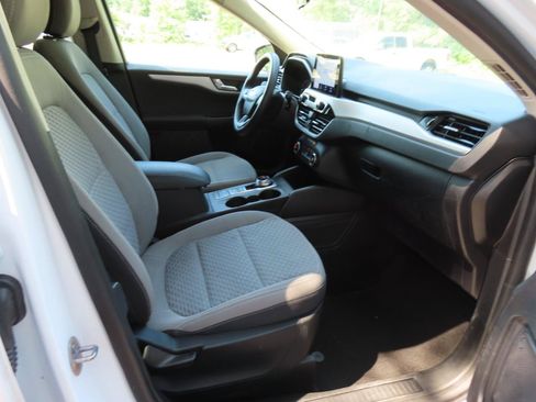 Used 2020 Ford Escape SE FWD image 21