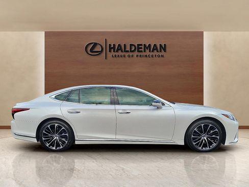 Used 2022 Lexus LS 500 AWD w/ Luxury Package image 7