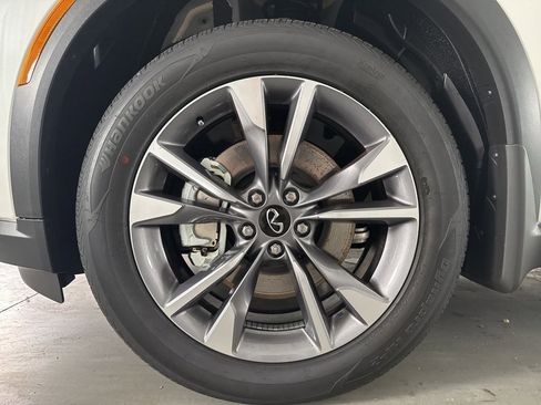 Certified 2025 INFINITI QX60 Luxe image 4