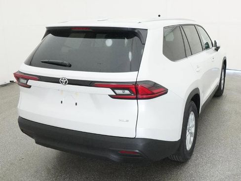 New 2026 Toyota Grand Highlander FWD image 33